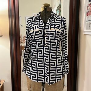 DNA couture  blouse Size large 🔥💃